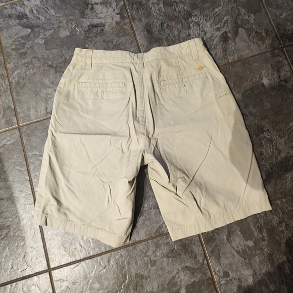 Dockers Men's Cream Flat Front Shorts - Picture 2 of 7